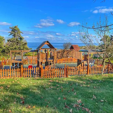 и Kаравани дрийм гардения Kiten (Burgas)