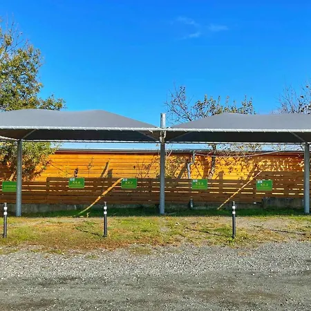 Campsite и Kаравани дрийм гардения Kiten (Burgas)