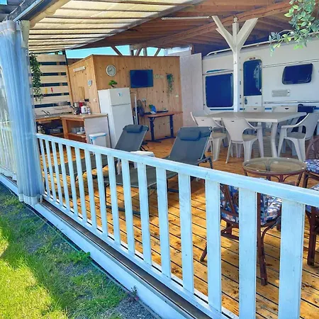 Campsite и Kаравани дрийм гардения Kiten (Burgas)