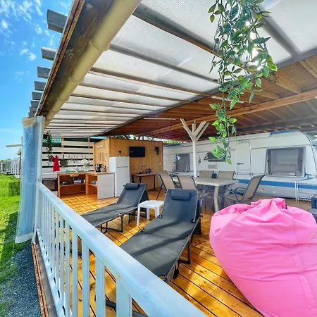 и Kаравани дрийм гардения * Kiten (Burgas)