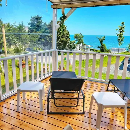 Campsite и Kаравани дрийм гардения Kiten (Burgas)