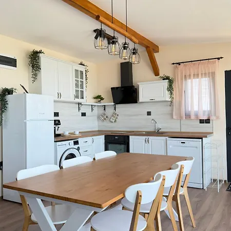 Campsite и Kаравани дрийм гардения Kiten (Burgas)