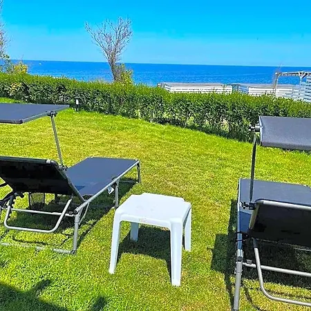 Campsite и Kаравани дрийм гардения Kiten (Burgas)
