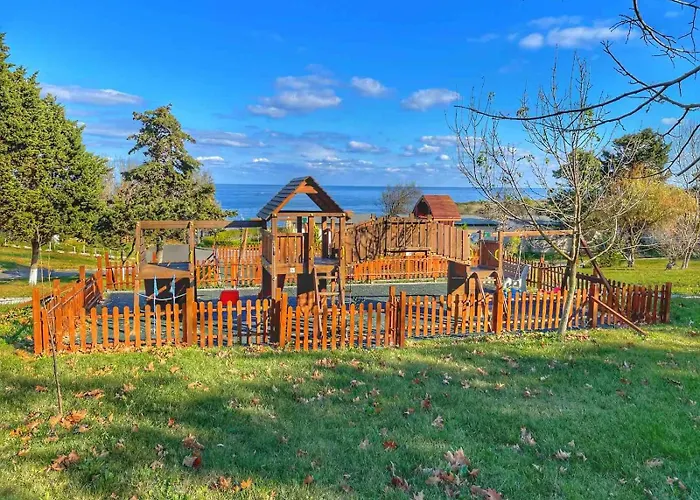 и Kаравани дрийм гардения Kiten (Burgas)