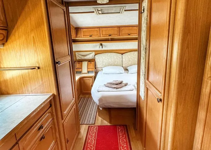 Campingplatz и Kаравани дрийм гардения *